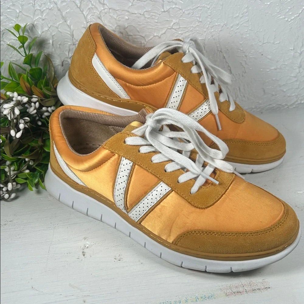 Vionic Nana Satin Orange White Women's Sneakers Suede Satin Athletic Shoe Size 7